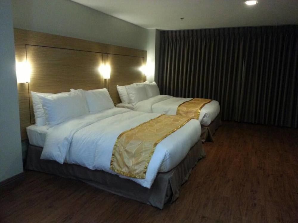 Vista Real Hotel Tagaytay City Zewnętrze zdjęcie