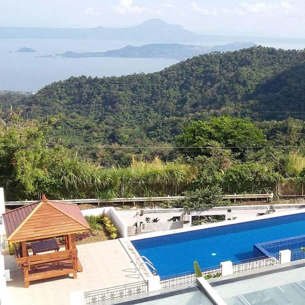 Vista Real Hotel Tagaytay City Zewnętrze zdjęcie
