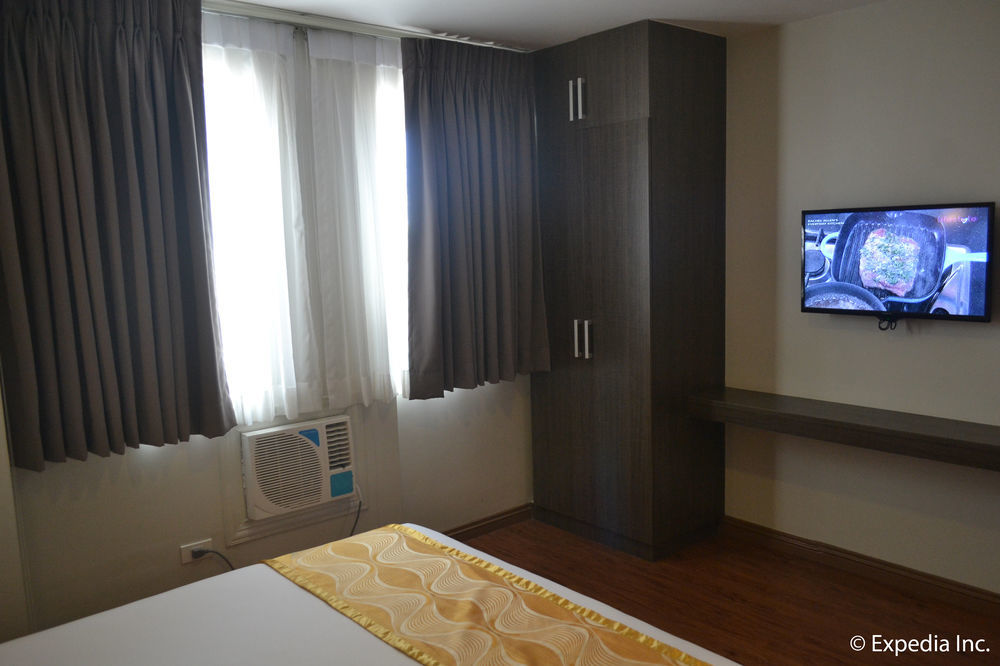 Vista Real Hotel Tagaytay City Zewnętrze zdjęcie