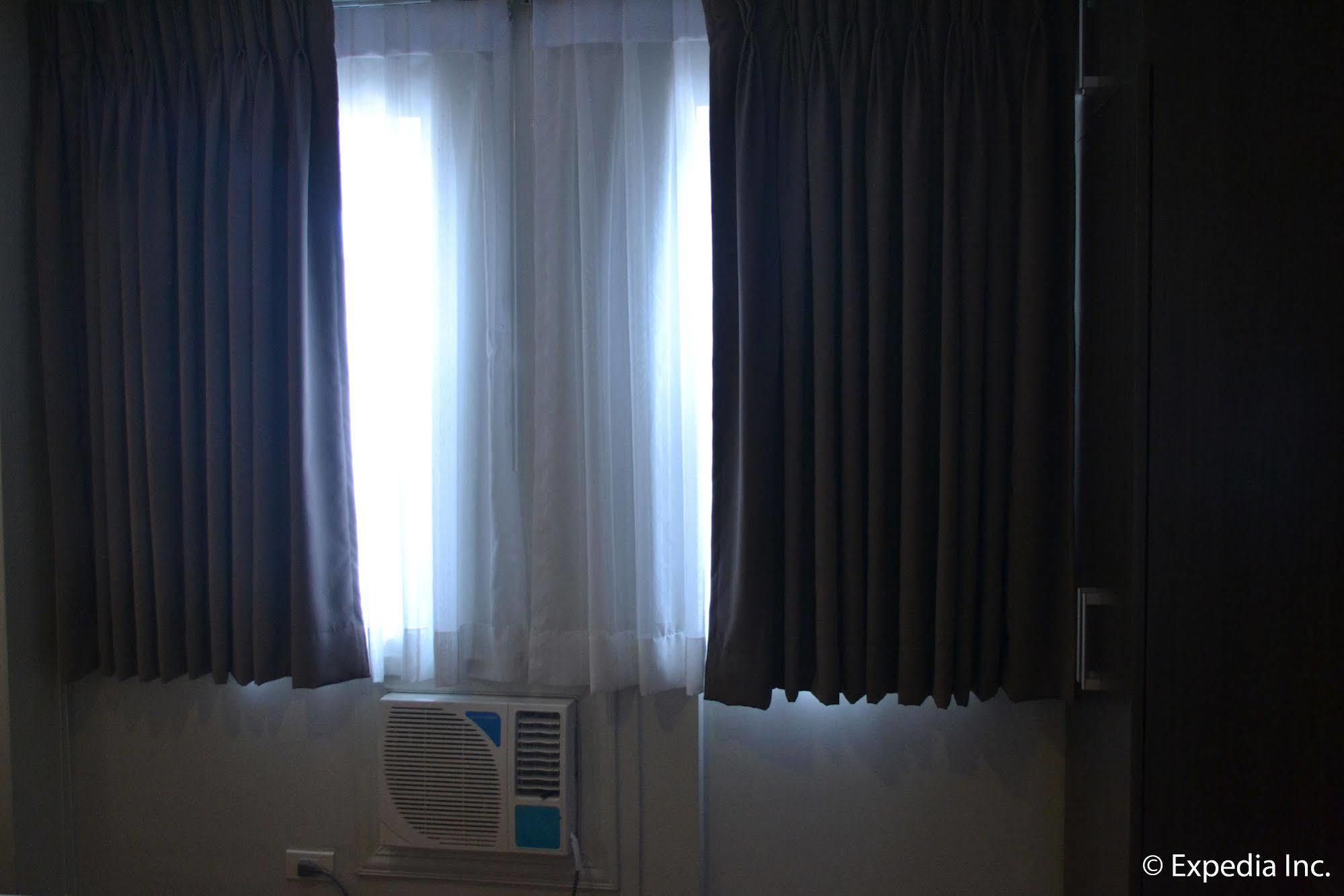 Vista Real Hotel Tagaytay City Zewnętrze zdjęcie